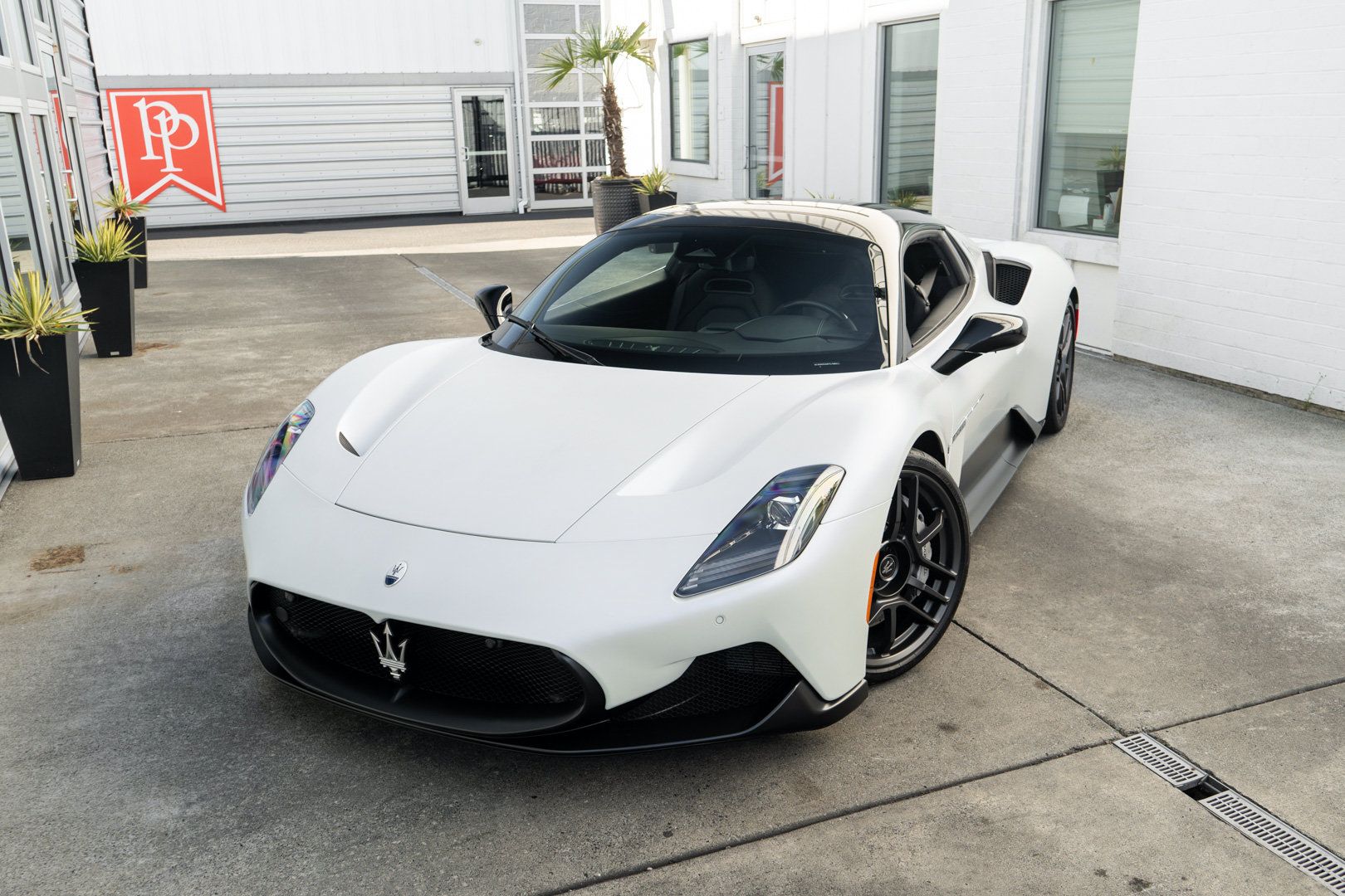 Used 2023 Maserati MC20 Coupe RWD image 4