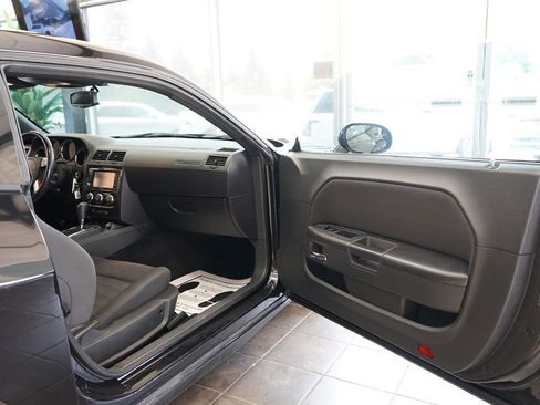 Used 2010 Dodge Challenger SE RWD image 35