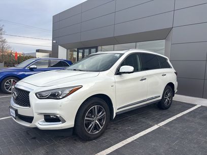 Used 2019 INFINITI QX60 Luxe w/ Essential Package