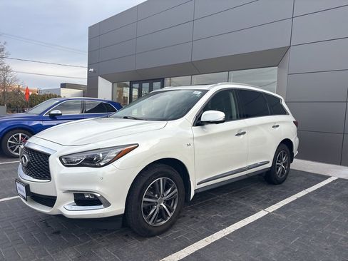 Used 2019 INFINITI QX60 Luxe w/ Essential Package image 1