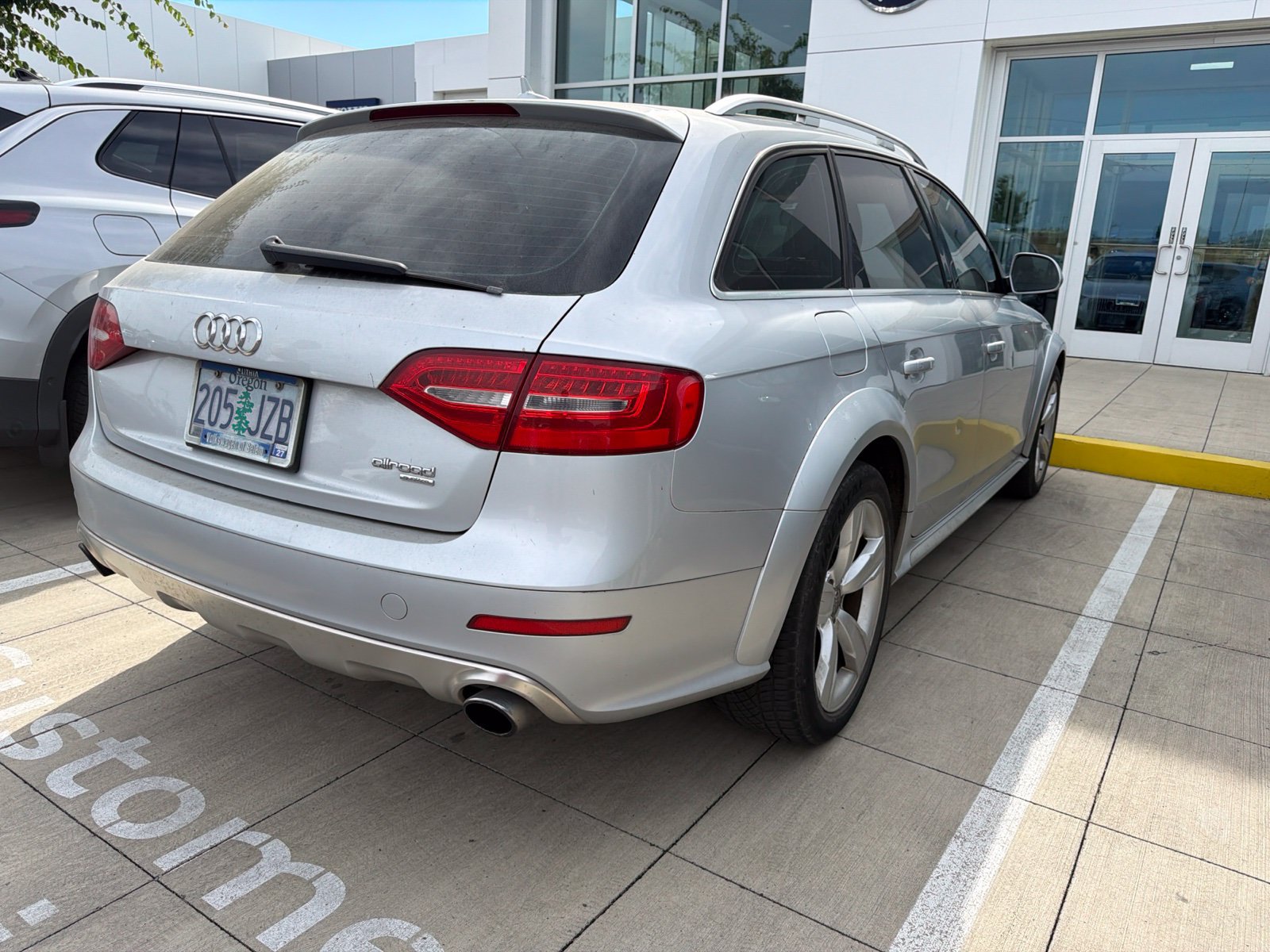 Used 2013 Audi A4 Premium Plus w/ Premium Plus Pkg AWD/4WD image 6