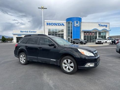 Used 2011 Subaru Outback 2.5i Premium AWD/4WD image 1