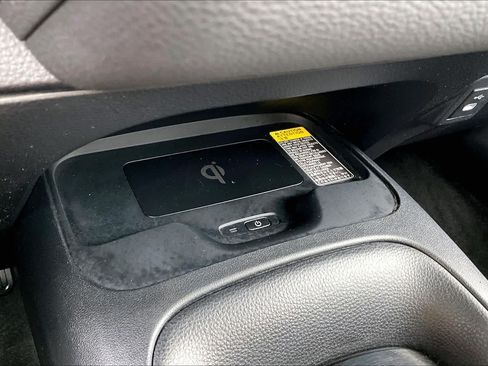 Used 2024 Toyota Corolla SE w/ SE Premium Package FWD image 32