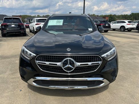 Used 2026 Mercedes-Benz GLC 350e 4MATIC image 3