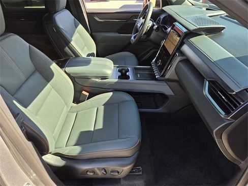 Certified 2025 GMC Acadia AT4 w/ Luxury Package image 15