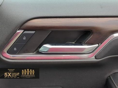 Used 2024 GMC Sierra 1500 SLT image 42