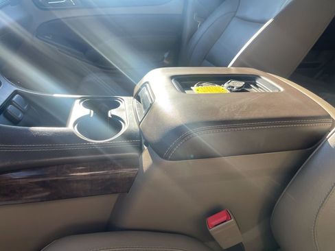 Used 2018 Chevrolet Tahoe LT image 39