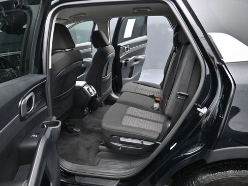 Used 2023 Kia Sorento LX FWD image 13