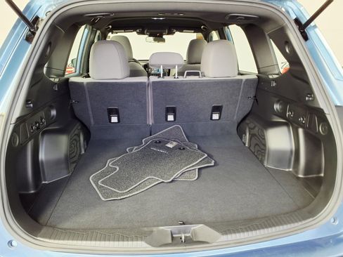 Certified 2025 Subaru Forester image 9