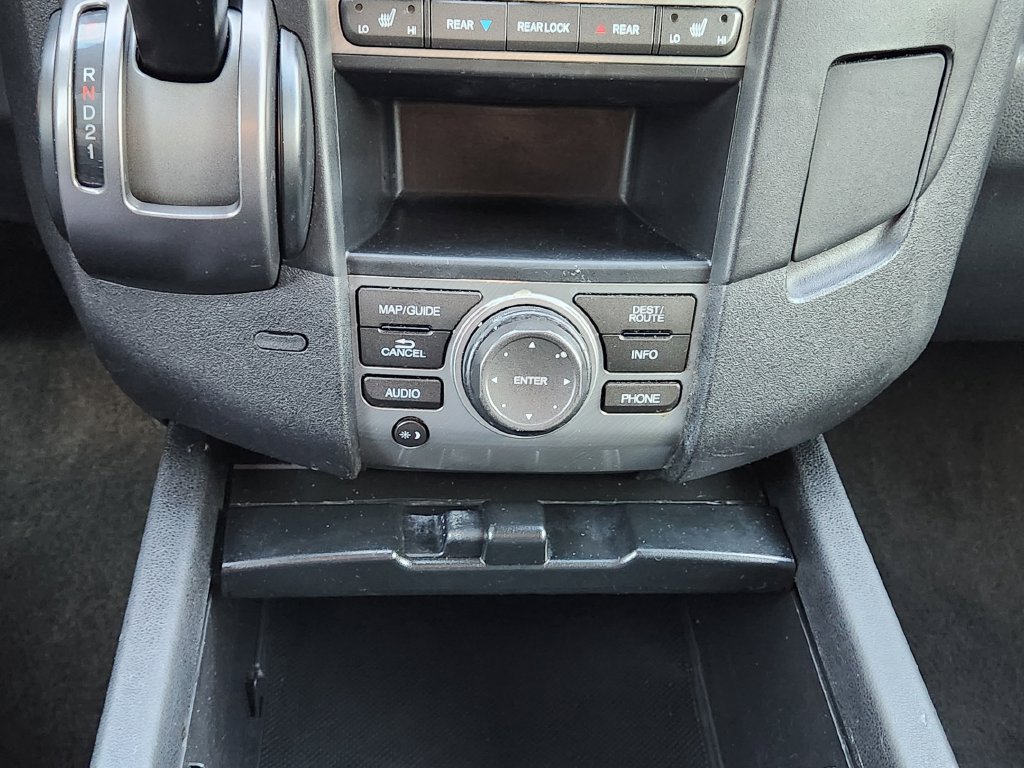 Used 2015 Honda Pilot Touring image 16