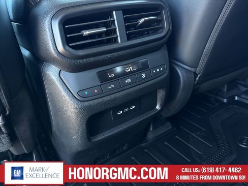 Used 2025 Honda Pilot EX-L image 18