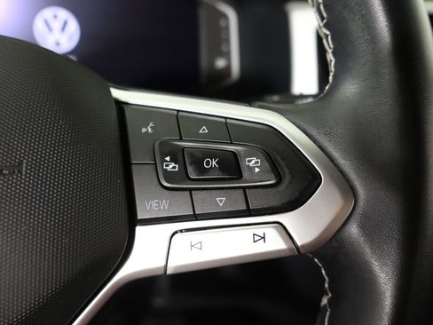 Used 2022 Volkswagen Atlas Cross Sport SE FWD image 43