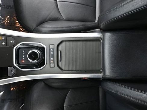 Used 2017 Land Rover Range Rover Evoque SE image 33