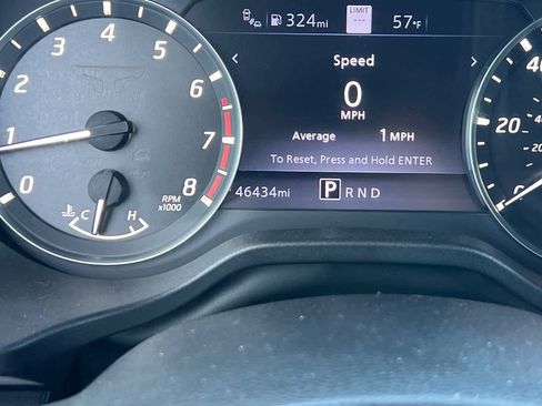 Used 2021 Nissan Titan SV w/ SV Convenience Package image 21