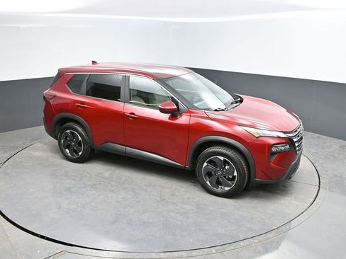 Used 2025 Nissan Rogue SV image 22