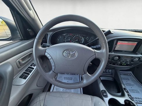 Used 2005 Toyota Sequoia Limited AWD/4WD image 12