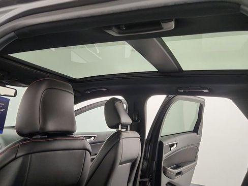 Certified 2024 Ford Edge ST-Line AWD/4WD image 17