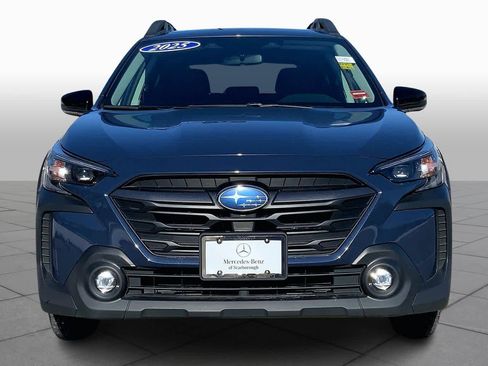 Used 2025 Subaru Outback Premium AWD/4WD image 4