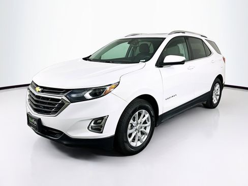 Used 2018 Chevrolet Equinox LT w/ Sun & Infotainment Package image 3