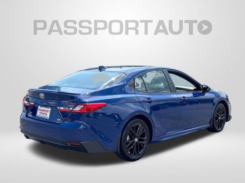Certified 2025 Toyota Camry SE AWD/4WD image 9