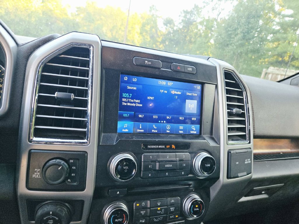 Used 2016 Ford F150 King Ranch w/ Equipment Group 601A Luxury AWD/4WD image 18