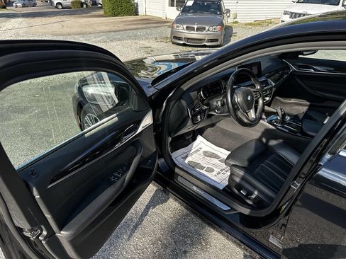 Used 2019 BMW 530i w/ Convenience Package image 12