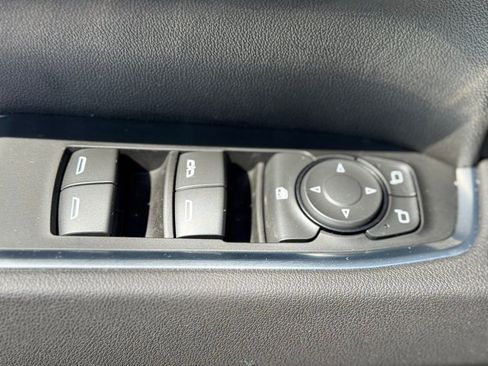 Used 2025 GMC Sierra 1500 Elevation image 22