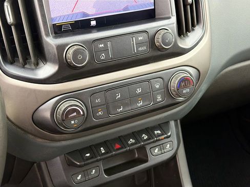 Used 2020 Chevrolet Colorado Z71 image 15