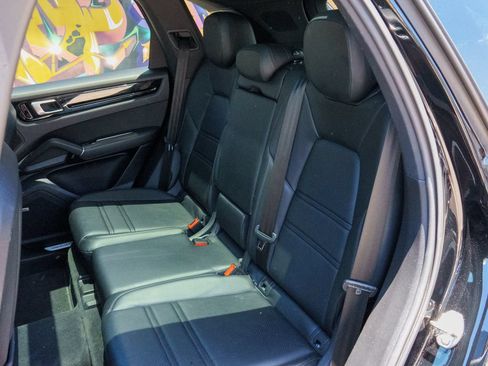 Used 2019 Porsche Cayenne S AWD/4WD image 31