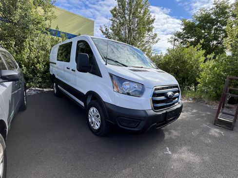 Used 2023 Ford E-Transit Low Roof RWD image 5