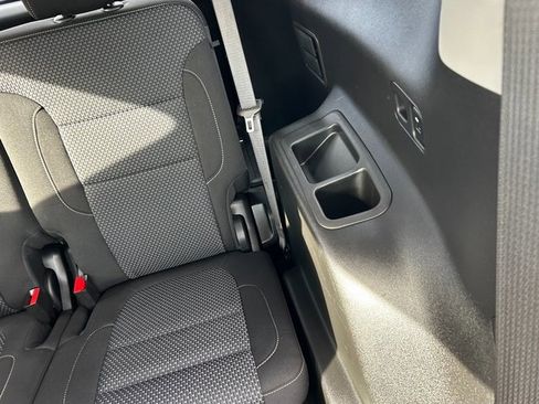 Used 2021 GMC Acadia SLE image 42