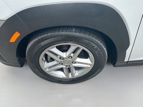 Used 2023 Hyundai Kona SE FWD image 33