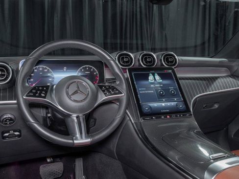 Certified 2023 Mercedes-Benz GLC 300 image 17