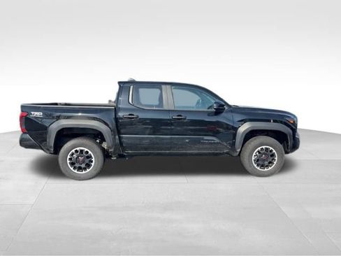 Used 2024 Toyota Tacoma TRD Off-Road image 8