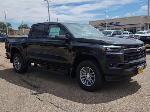 New 2025 Chevrolet Colorado LT w/ LT Convenience Package image 2