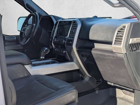 Used 2016 Ford F150 Lariat image 22