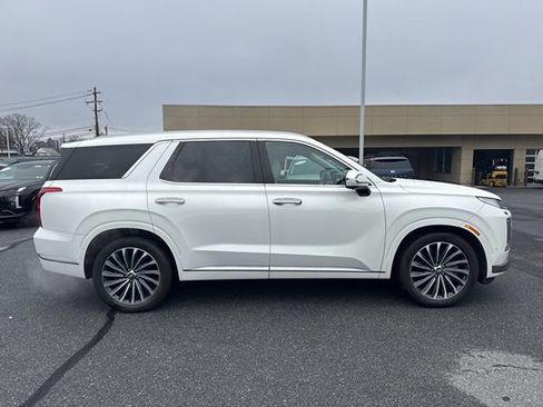 Used 2023 Hyundai Palisade Calligraphy image 4