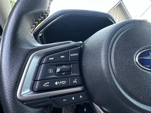 Used 2025 Subaru Outback Premium AWD/4WD image 11