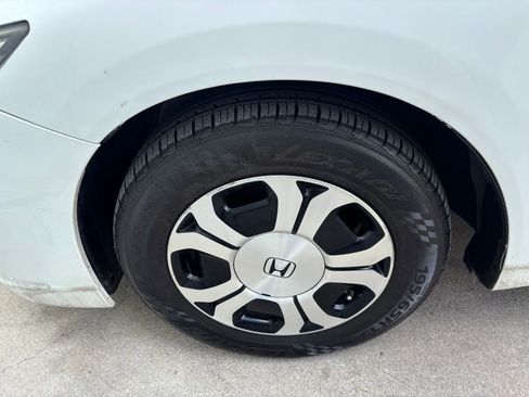 Used 2013 Honda Civic LX image 12