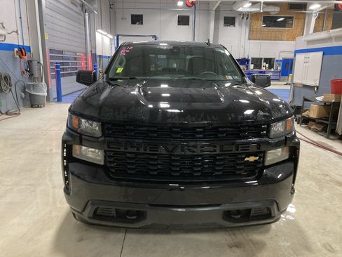 Used 2021 Chevrolet Silverado 1500 Custom w/ Safety Confidence Package AWD/4WD image 2