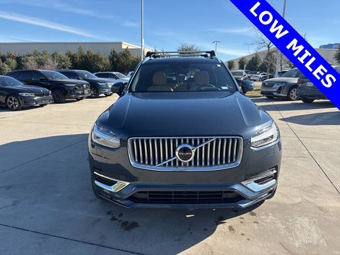 Used 2022 Volvo XC90 T6 Inscription w/ Advanced Package image 2