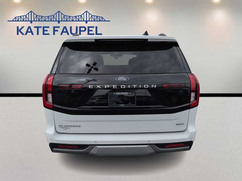 Used 2025 Ford Expedition Max Platinum AWD/4WD image 6
