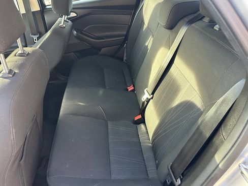 Used 2016 Ford Focus SE image 12