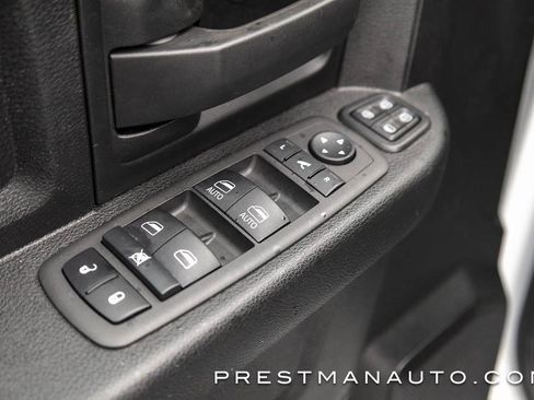 Used 2024 RAM 2500 Tradesman w/ Chrome Appearance Group image 22