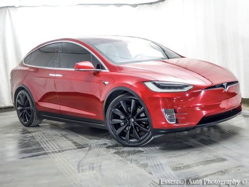 Used 2018 Tesla Model X 75D image 2