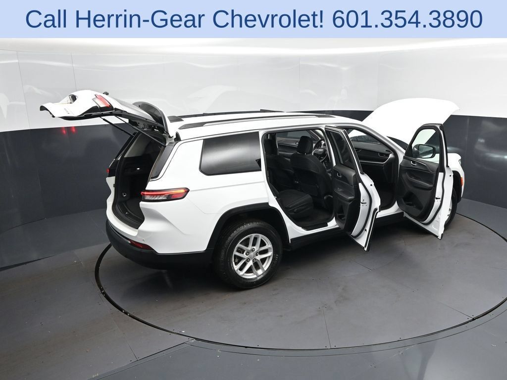 Used 2023 Jeep Grand Cherokee L Laredo RWD image 49