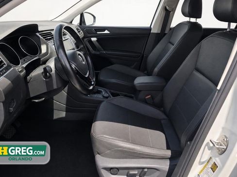 Used 2018 Volkswagen Tiguan SEL AWD/4WD image 10