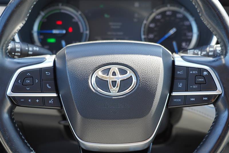 Used 2020 Toyota Highlander XLE AWD/4WD image 58