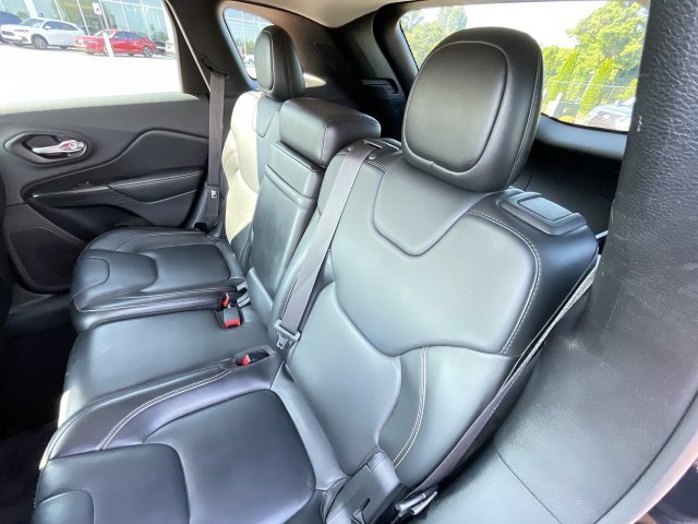 Used 2016 Jeep Cherokee Limited FWD image 13