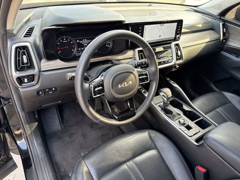 Used 2023 Kia Sorento X-Line EX image 19